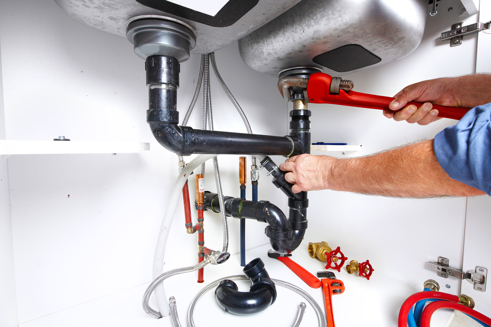 Hiring A Long Beach Plumber Can Save You Time and Money